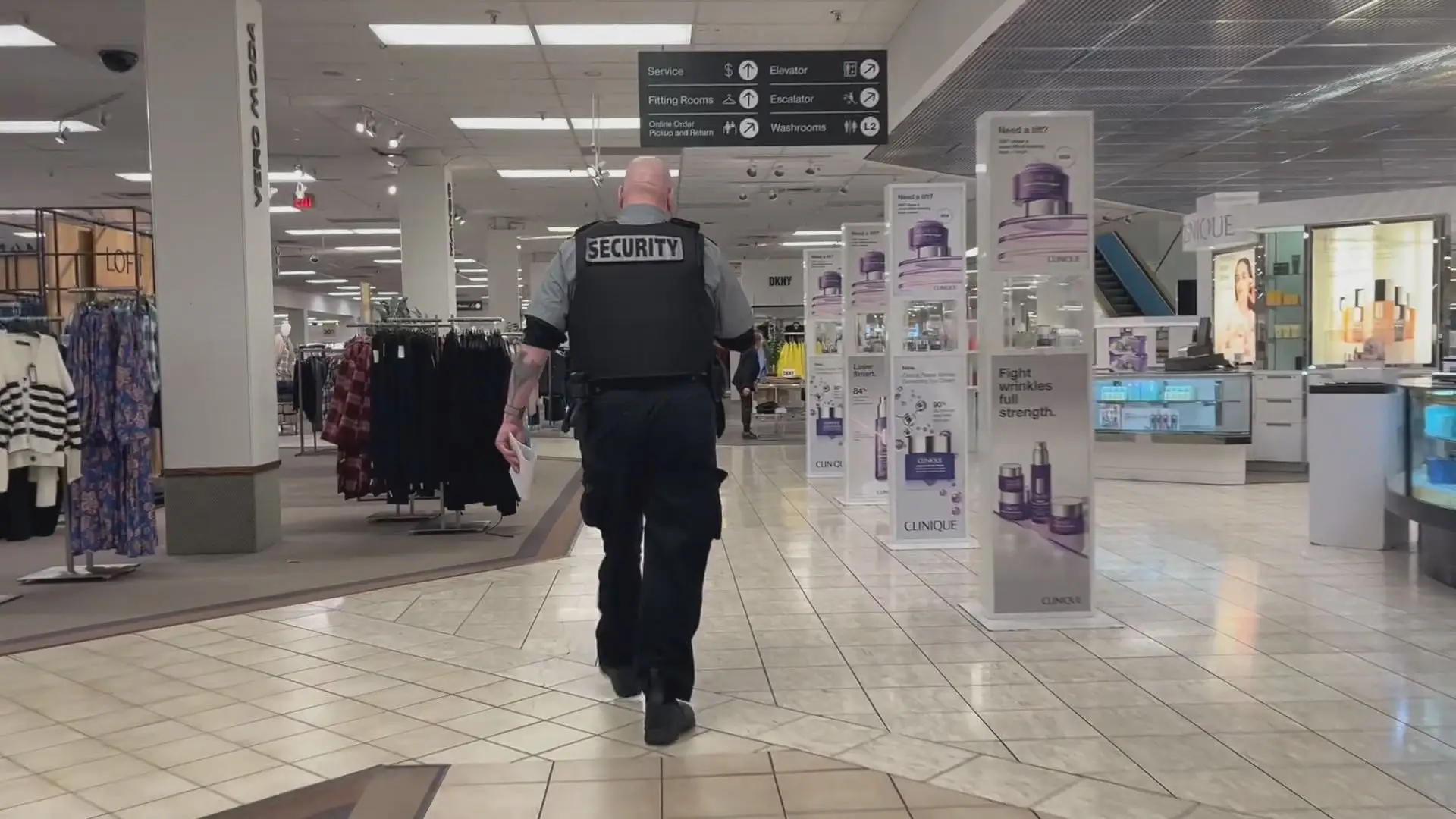 Suspect charged in attack on Hudson’s Bay manager inside former B.C. store