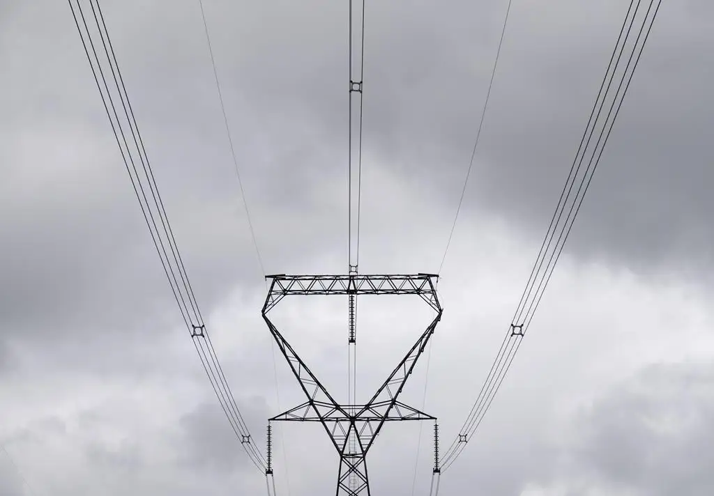 West Kelowna council officially opposes overhead BC Hydro transmission lines