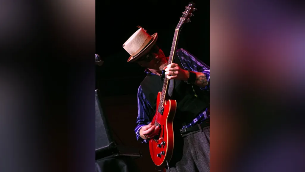 VIBE: Canadian Blues Music Award winner hits the stage in Victoria, Duncan