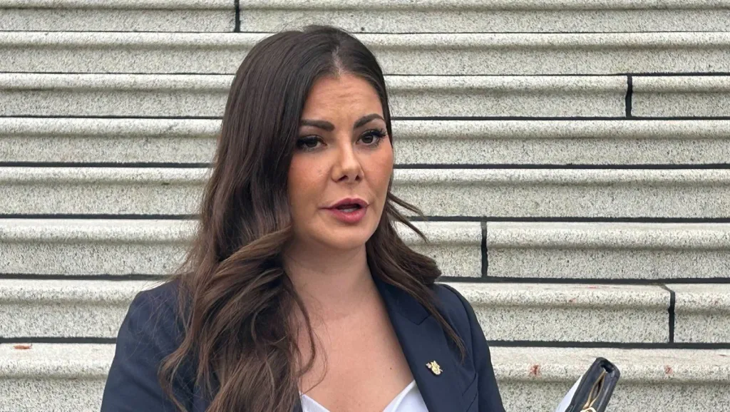 B.C. mother and seven-year-old daughter freed from ICE, says MLA