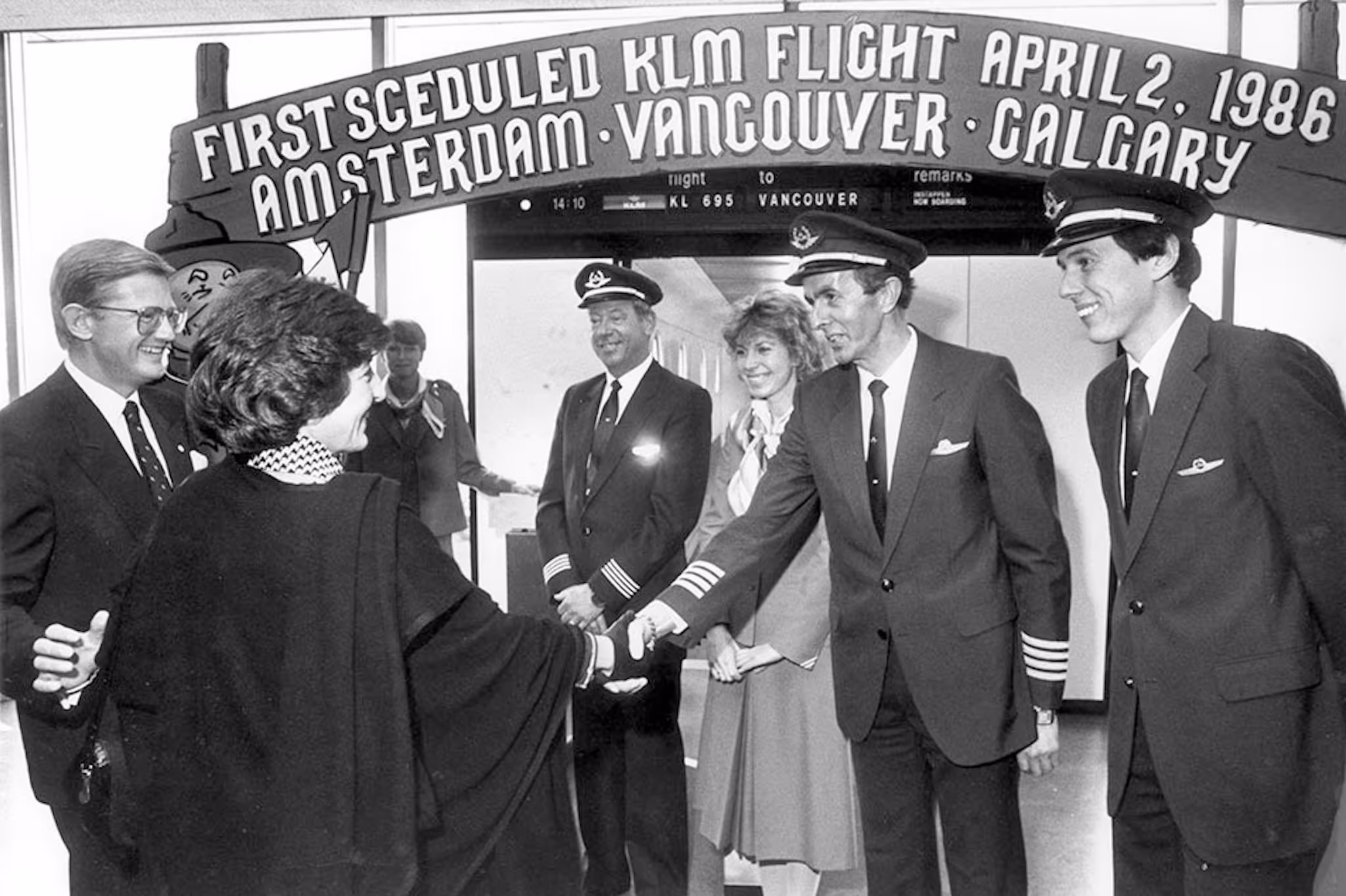 KLM Royal Dutch Airlines marks 40th anniversary of serving Vancouver International Airport