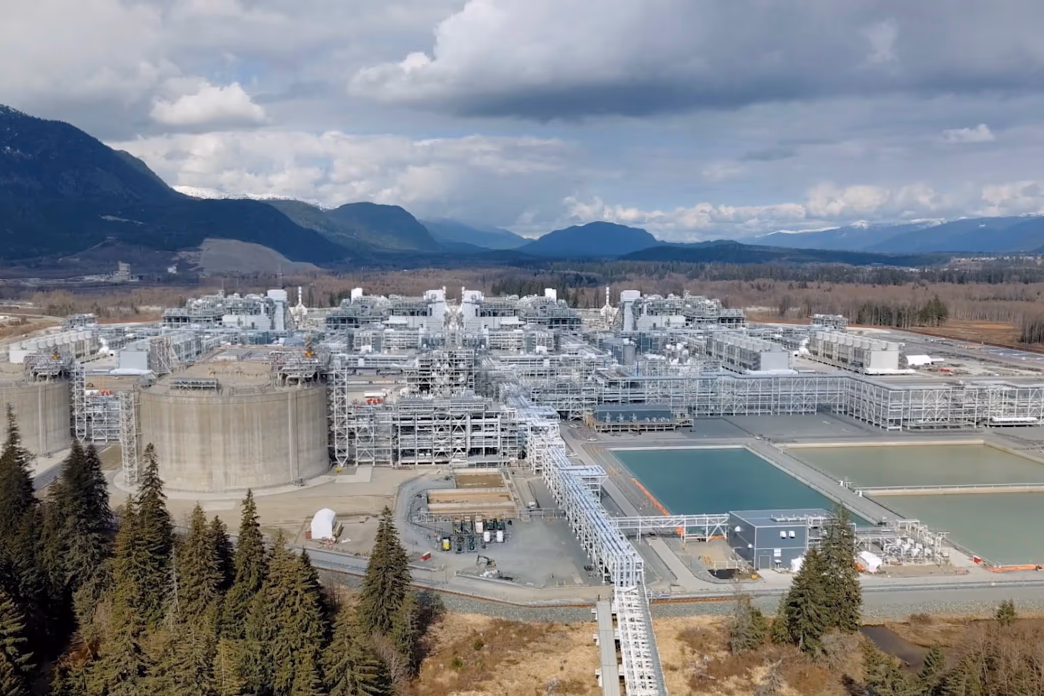 Prime Minister Carney says $33-billion B.C. LNG expansion go-ahead shows Canada acting like an 'energy superpower'