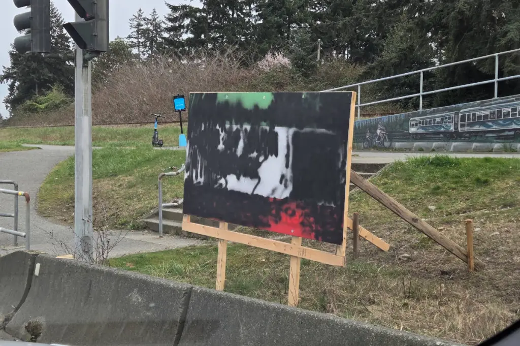Nanaimo signs connected to Iranian community vandalized