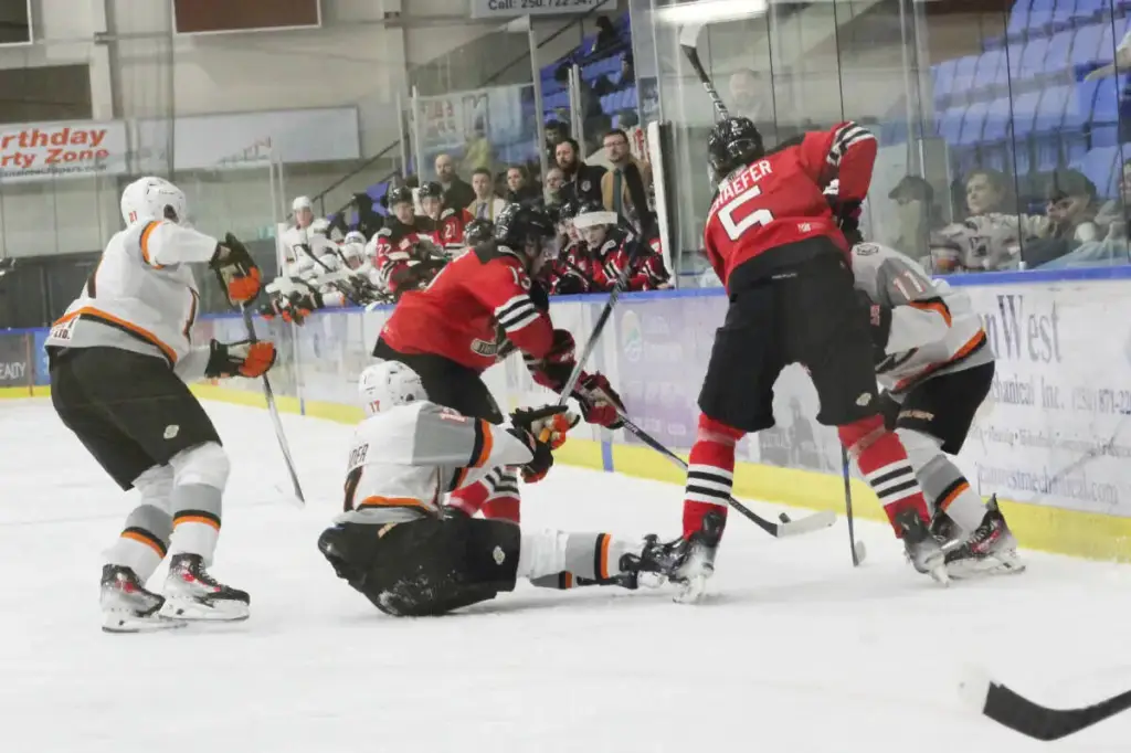Nanaimo Clippers clinches victory in first finals game