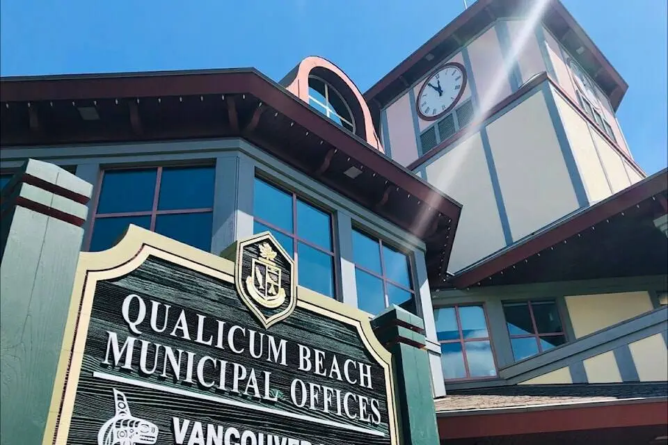 Qualicum Beach adopts budget with 6 per cent hike in property taxes
