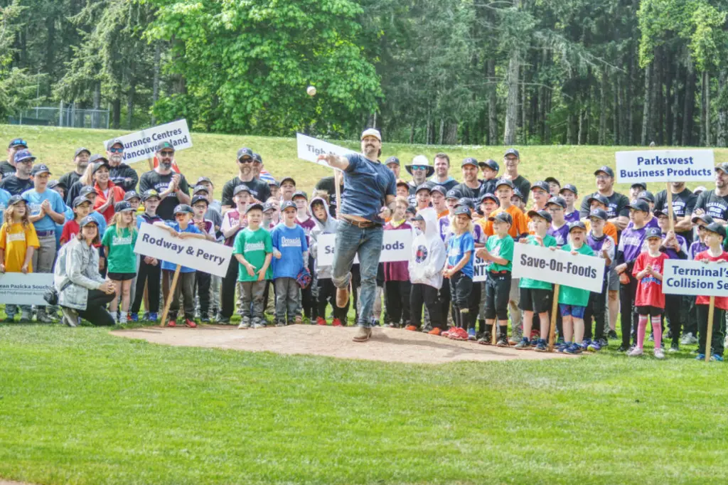 Oceanside Minor Baseball opens season
